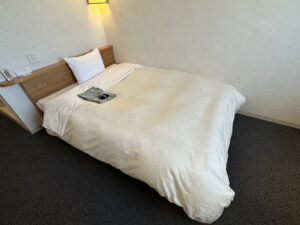 シングル　セミダブルベッド